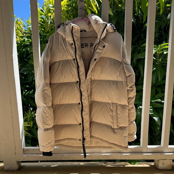 Aritzia TNA Super Puff Cream Jacket - Picture 6 of 16